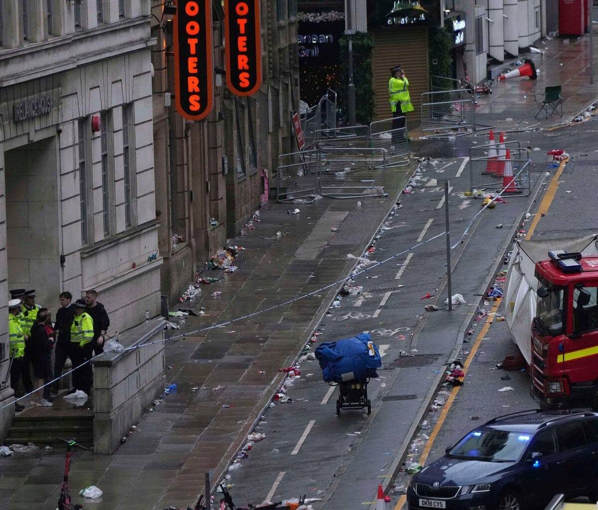 «Entsetzlich»: Auto fährt in Liverpool in Menschenmenge
