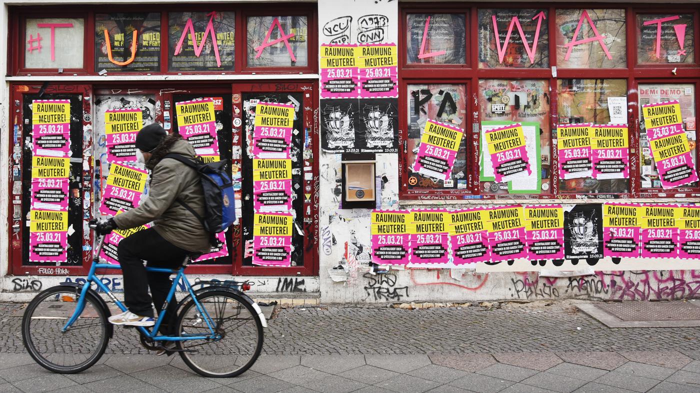 Polizei verhindert Besetzung von „Meuterei“ in Berlin-Kreuzberg