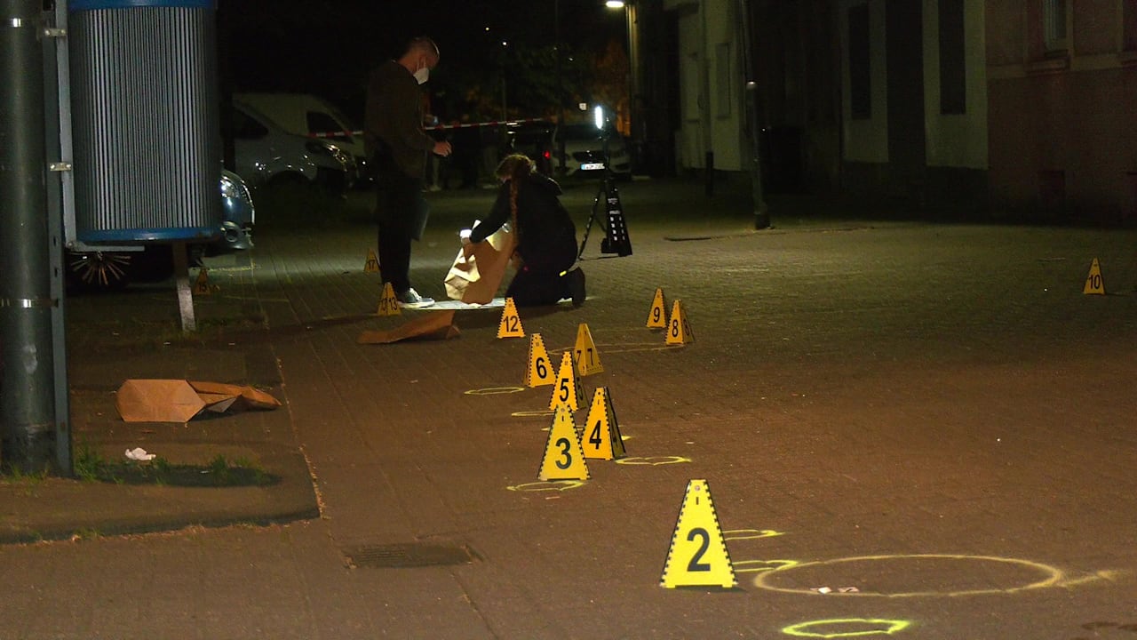 Duisburg: Fuhr Autofahrer einen Mann (24) absichtlich um? | Regional