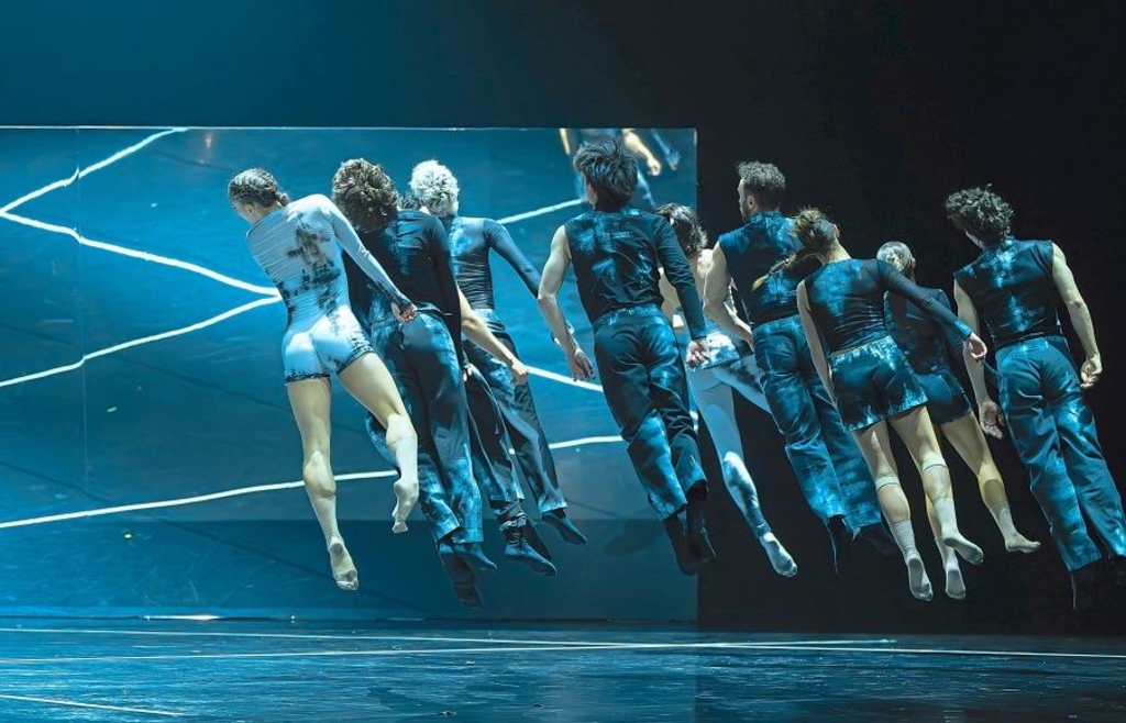 Goyo Montero bringt in Nürnberg eine außergewöhnliche Tanztrilogie auf die Bühne