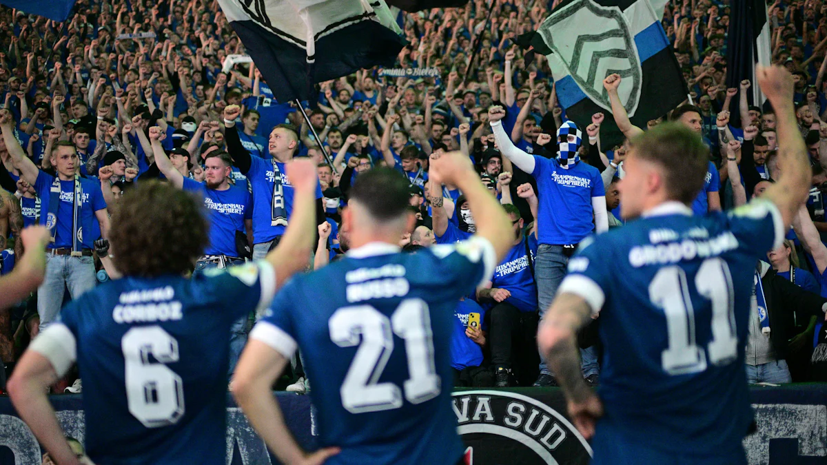 Bielefeld im Pokalfinale gegen Stuttgart: Ein bisschen Trauer, ganz viel Stolz - Sport