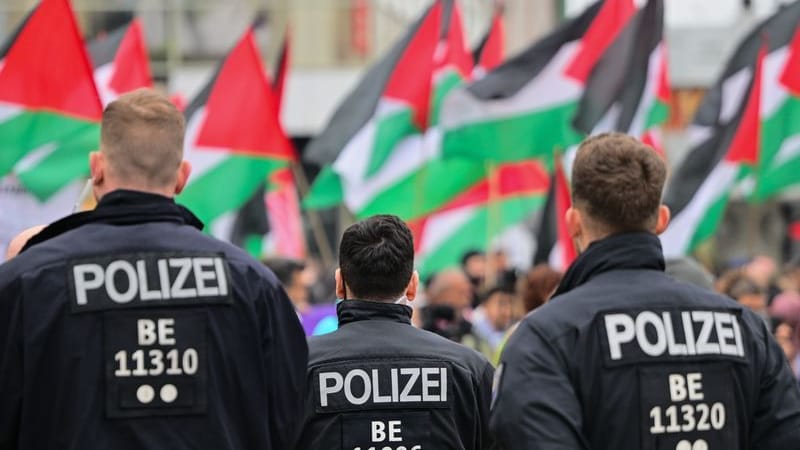Eine propalästinensische Demonstration in Berlin (Archiv): Am Donnerstagnachmittag seien etwas mehr als 200 Menschen zusammengekommen.