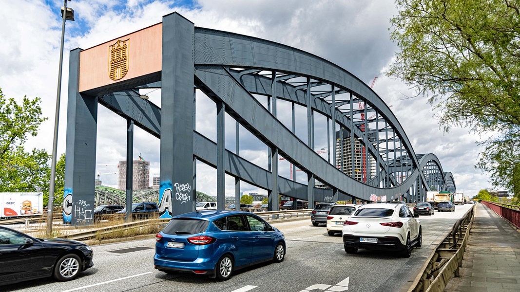 Neue Elbbrücke in Hamburg wird bis Ende Oktober saniert | NDR.de - Nachrichten