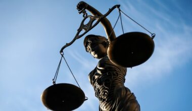 Ein Tatverdächtiger (57) wurde nach 21 Jahren festgenommen. Er soll einen anderen mann getötet haben