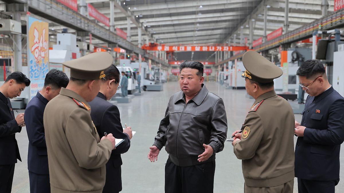 Signal an Russland?: Seoul: Nordkorea feuert mehrere ballistische Raketen ab
