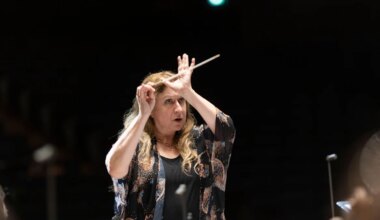 Simone Young: Raritätenabend mit BR-Symphonikern in München - München