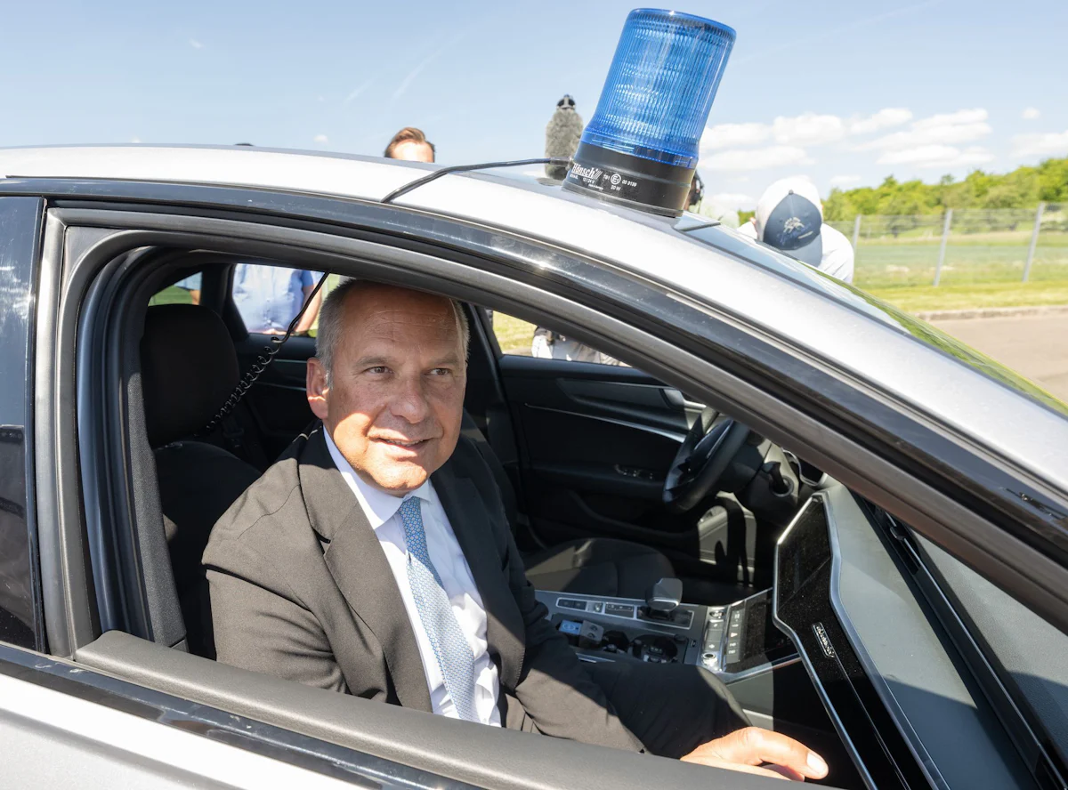 Verteidigung - Poseck drängt auf Partnerschaft mit USA - Reise nach Ohio - Politik