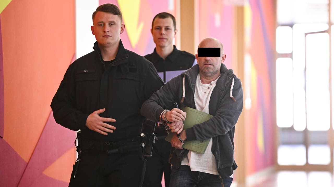 Prozess in Dresden: Er träumte von Millionen! Verkäufer wegen Betruges angeklagt | Regional