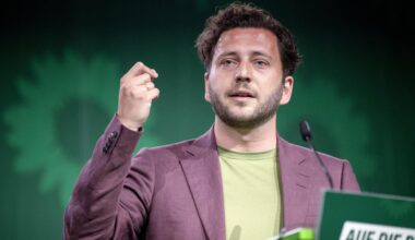 Grüne werfen Regierung wegen Haushaltsplänen "Wortbruch" vor