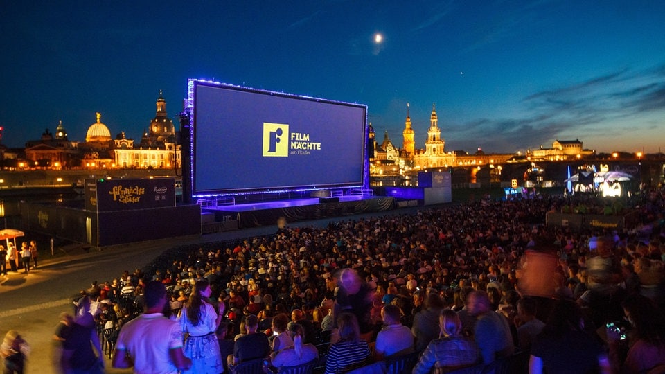 Brückenabriss und Sicherheit: Herausforderungen für Filmnächte am Elbufer in Dresden