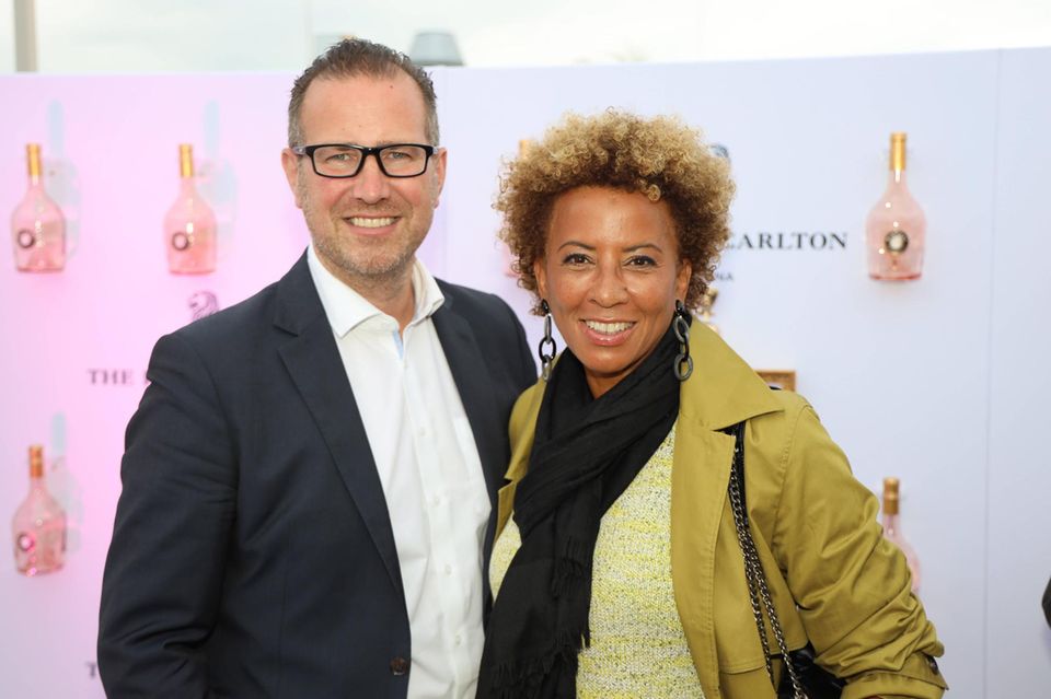 Florens Eblinger und Arabella Kiesbauer bei einem Event in Wien im Mai 2023.