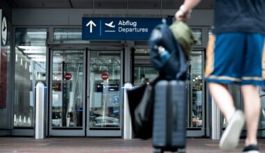 Arbeitslose am Flughafen Düsseldorf – irre, was sie vor dem Zoll verstecken
