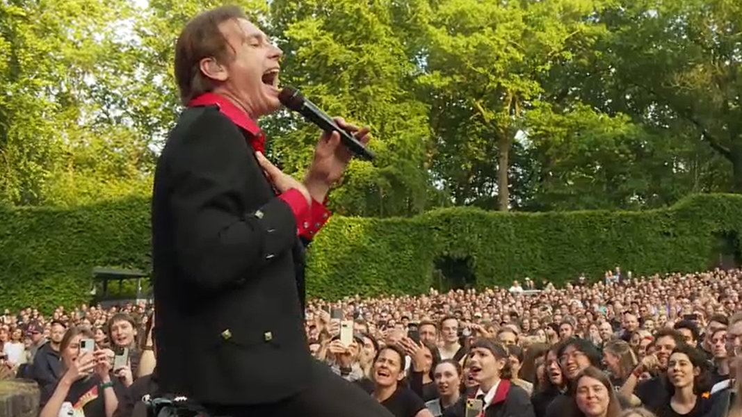 Franz Ferdinand: Starker Auftritt in Hamburgs grünstem Konzertsaal | NDR.de - Kultur