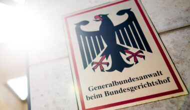 Razzia gegen mutmaßliche rechte Terrorgruppe - fünf junge Männer festgenommen