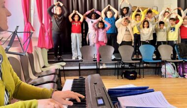 Kinder aus Essen singen über 80 Jahre Frieden
