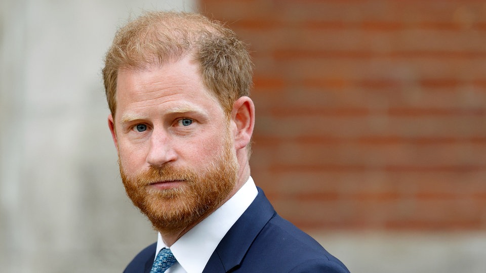 Prinz Harry hat nach seiner Niederlage vor Gericht im BBC Interview Versöhnung angeboten - So reagiert der Palast