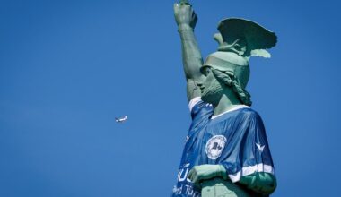 Detmold: Hermannsdenkmal trägt riesiges Arminia-Bielefeld-Trikot