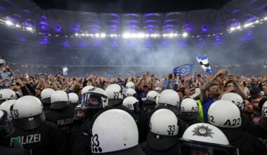 Nach HSV-Aufstieg: Schwerverletzte bei Platzsturm | NDR.de - Nachrichten