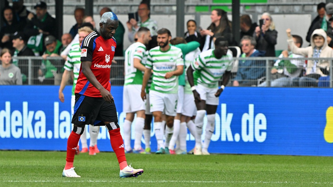 Keine Schale bei der Party! HSV wird nach Pleite in Fürth Zweiter | NDR.de - Sport