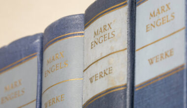 Bewegungstermine in Berlin: Kein Straßenkampf ohne Bücher