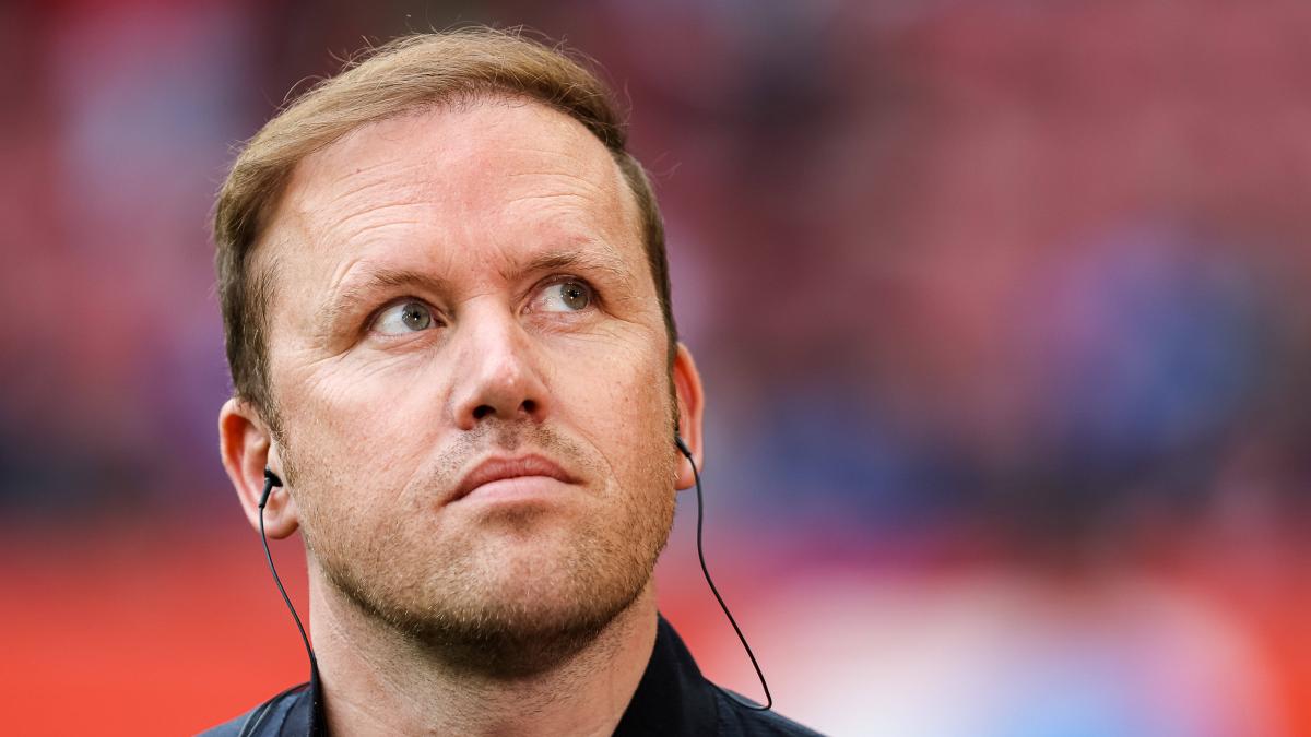 Sportchef Olaf Rebbe lobt Holstein Kiel: eine geile Mannschaft