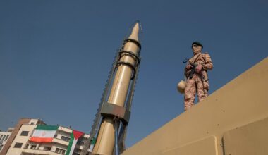 "US-Stützpunkte sind Ziele": Iran präsentiert neueste Raketenerrungenschaft
