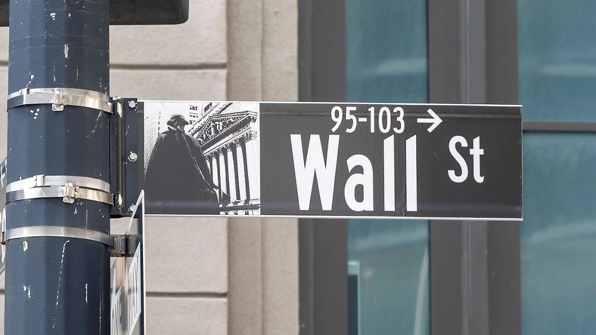 Nach Schrumpf-Schock in den USA: Warum die Börsen-Rakete an der Wall Street trotzdem zündet