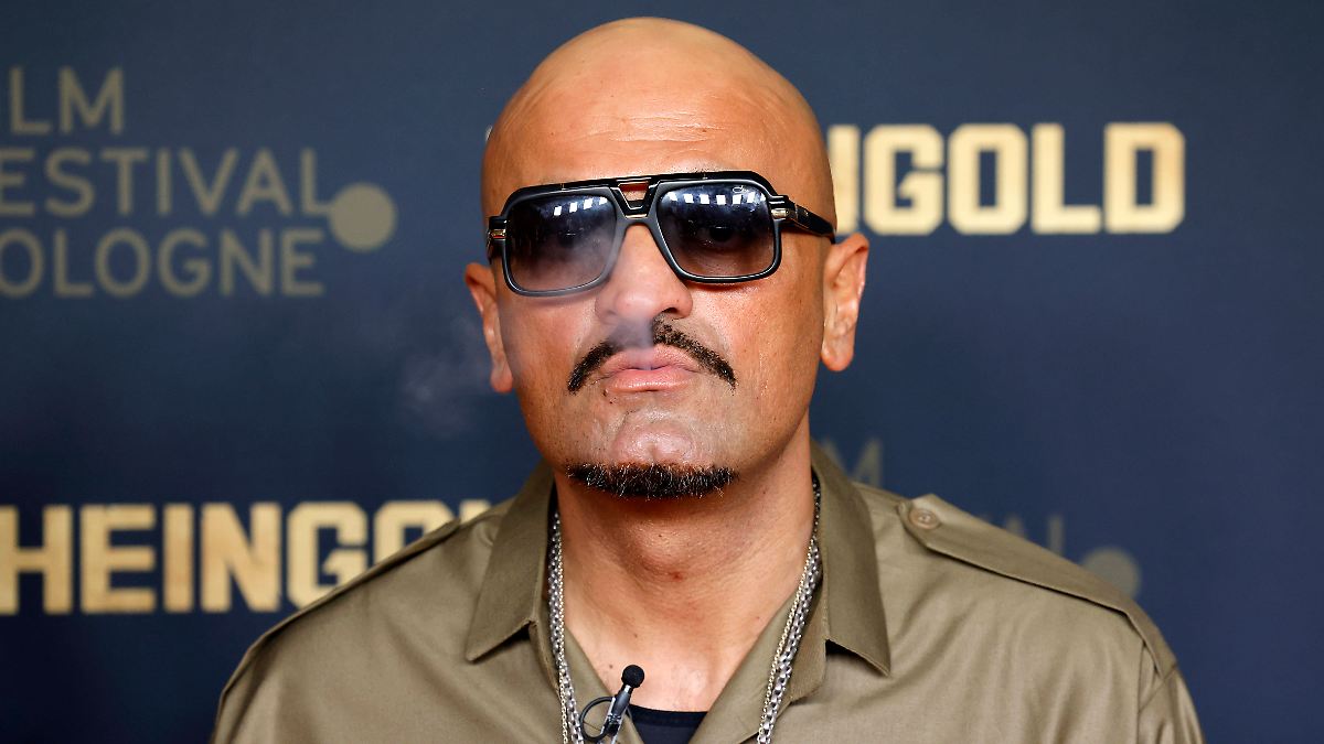 Leblos in Wohnung aufgefunden: Deutsche Hip-Hop-Szene geschockt über Tod von Rapper Xatar