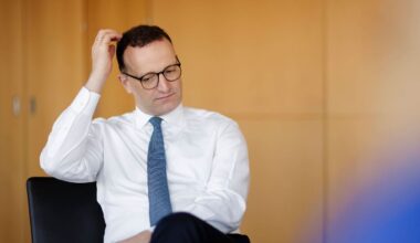 Geld "planlos" ausgegeben: Rechnungshof rügt erneut Corona-Milliarden von Jens Spahn