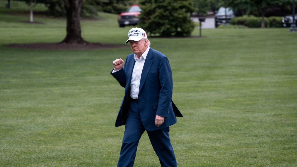 Trump muss nur "Ja" sagen: US-Senat steht mit Sanktionsliste für "Crazy Putin" bereit