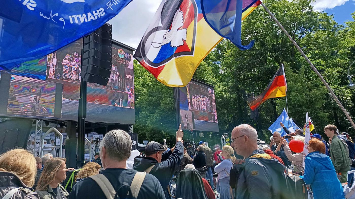 Tausende Teilnehmer zu Querdenken-Demonstration in Berlin erwartet