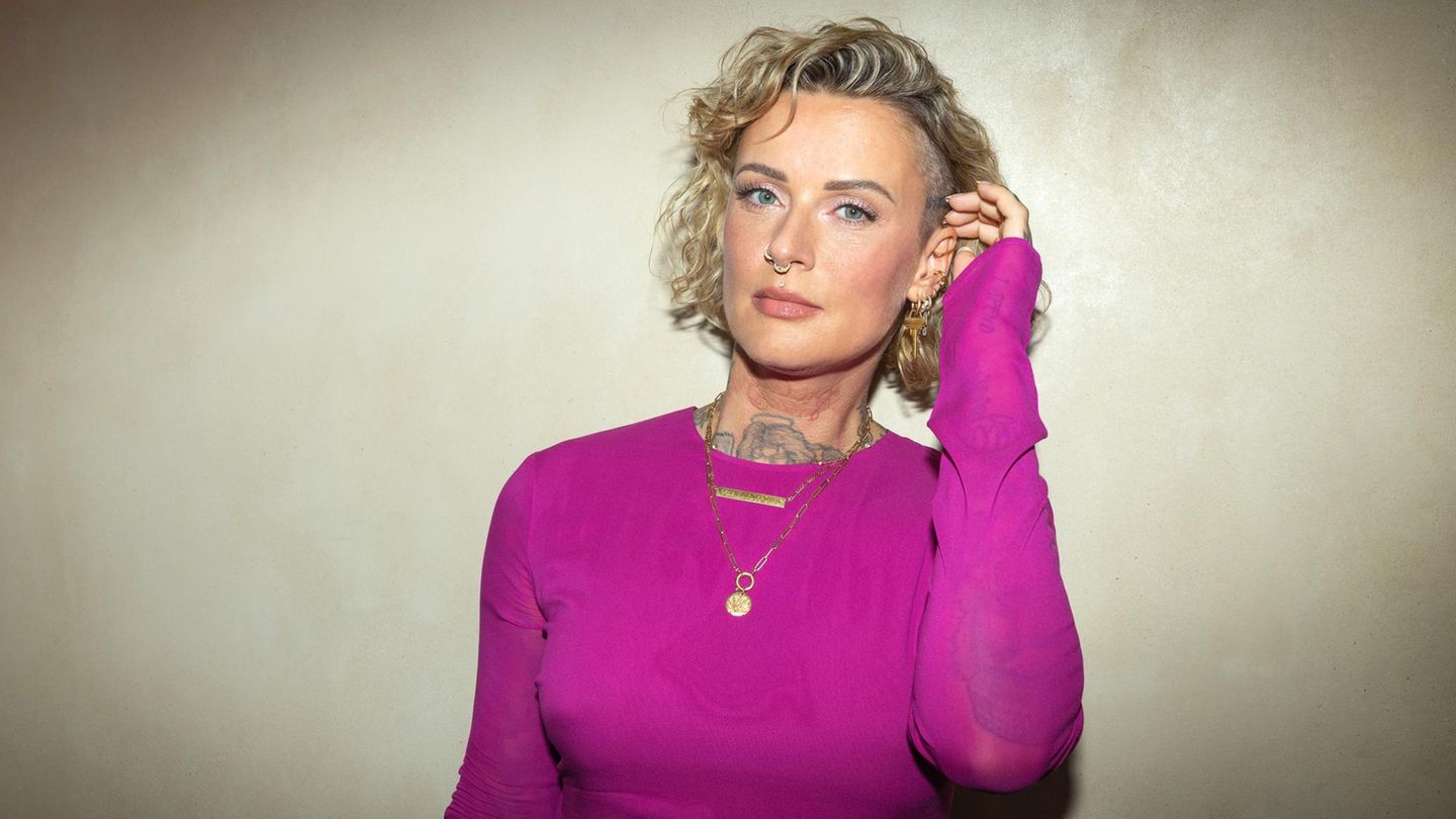 Porträt der Sängerin Jennifer Weist