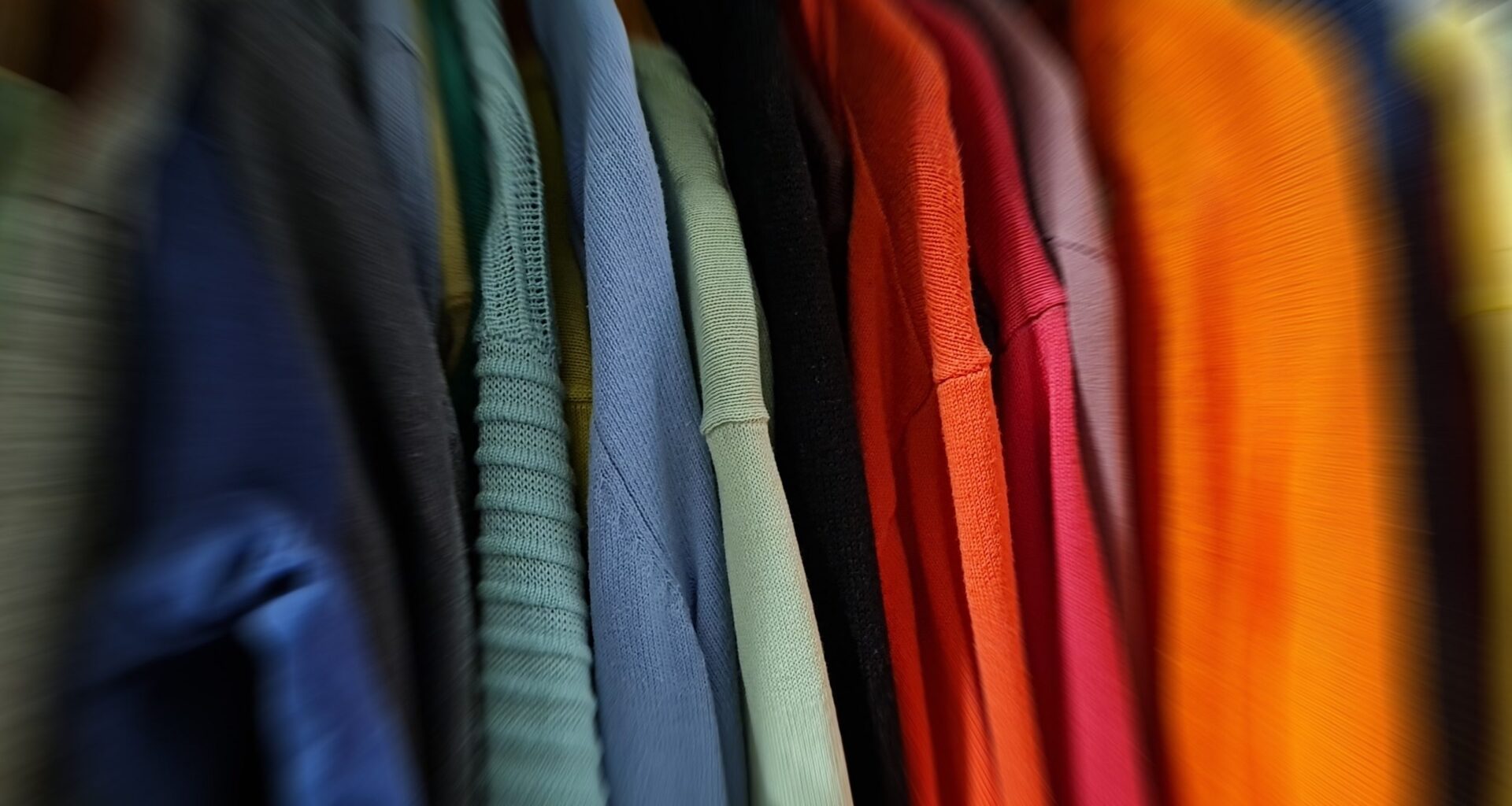 Stadtbibliothek lädt zu weiterer Kleidertausch-Aktion ein