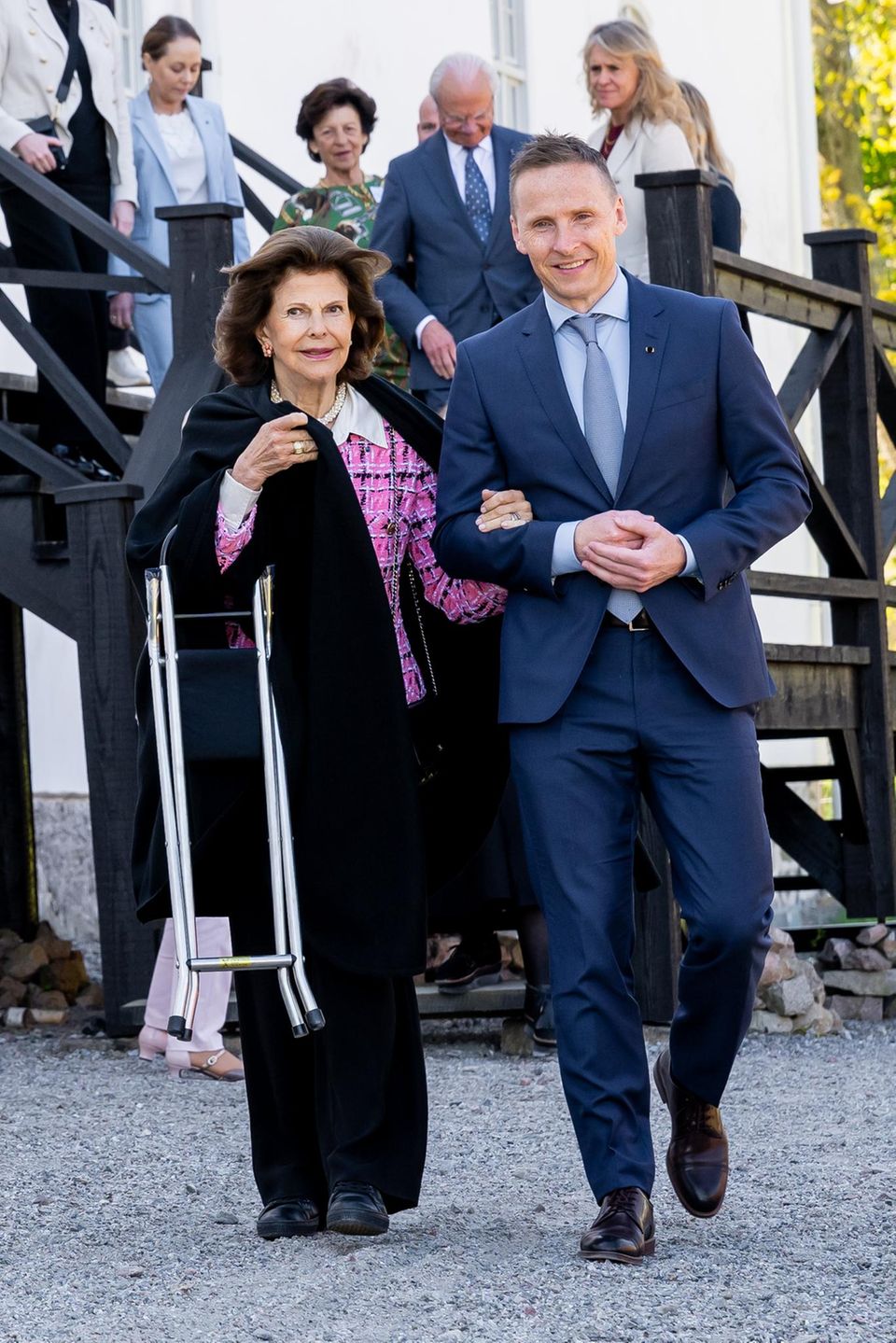 Königin Silvia braucht seit ihrer Operation Unterstützung.