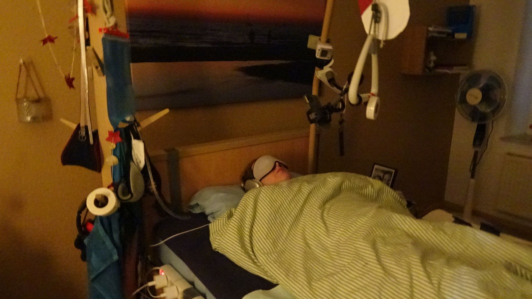 Anne im Dunkeln: Die Krankheit ME/CFS | NDR.de - Nachrichten