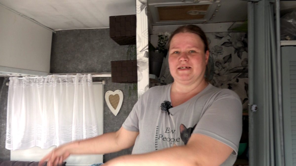 Bürgergeld: Mutter prahlt mit Traumhaus – Garten, Terrasse, Einbauküche