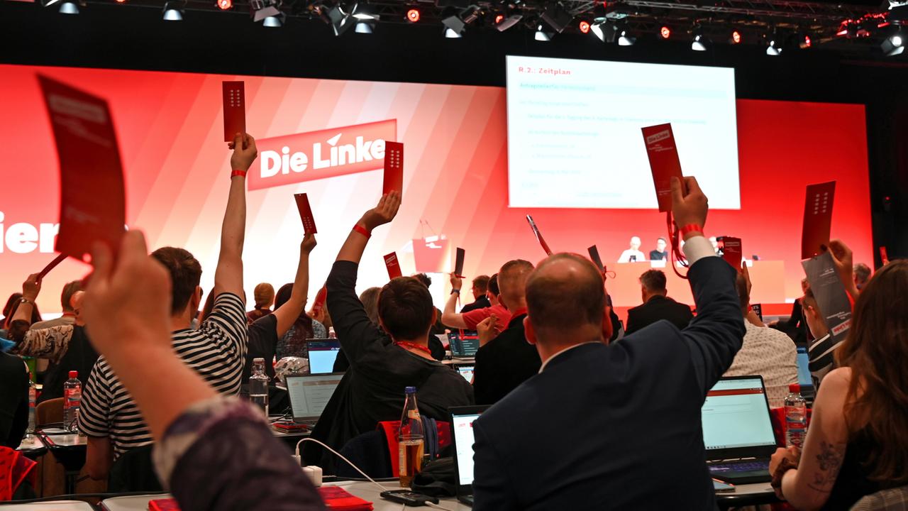 Linke debattiert über "Diätendeckel" | tagesschau.de