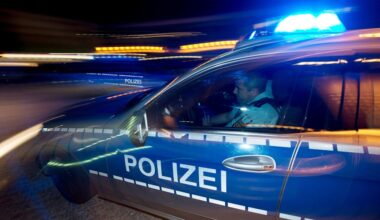 Polizei Bielefeld: Bewohner empfängt Beamte mit Harpune – Durchsuchung bringt illegale Cannabis-Plantage ans Licht