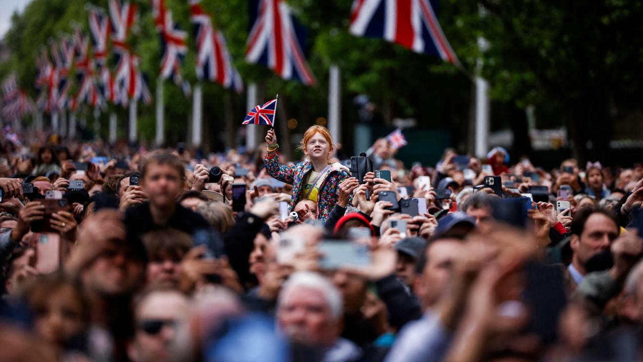 Briten feiern 80 Jahre Kriegsende - mit Pomp und Nachdenklichkeit