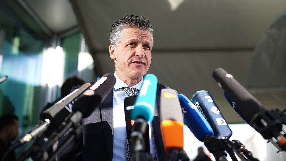 Ukraine-News: Kanzleramtschef Frei findet Friedensgespräche ohne Waffenruhe "sinnlos"