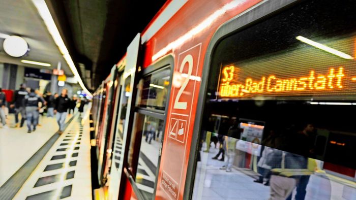Zug von Stuttgart-Bad Cannstatt aus: Zwei Attacken in Zug von Stuttgart nach Metzingen – Zeugen gesucht