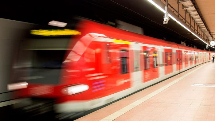 Störung im S-Bahnverkehr Stuttgart: Defekte Weiche bringt alle S-Bahnlinien aus dem Takt