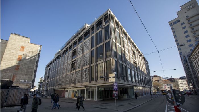 Kaufhof im Visier: Einzug erst 2034: OB Nopper deutet  Ende für Büro-Projekt am Bahnhof an
