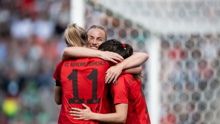 Pokal-Finale in Köln: 4:2 gegen Bremen: Bayern-Frauen machen Double perfekt