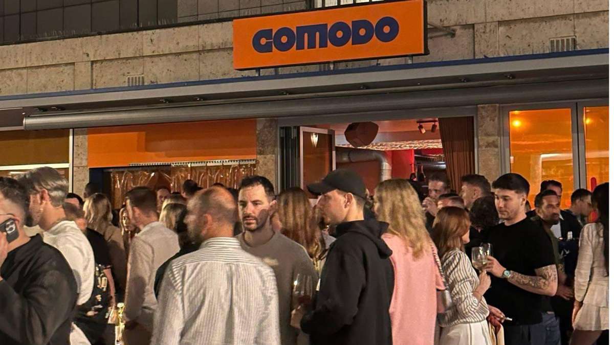 Hybrid-Bar in der Stuttgarter City eröffnet: Die Comodo Studios erleben einen Ansturm in der ersten Nacht