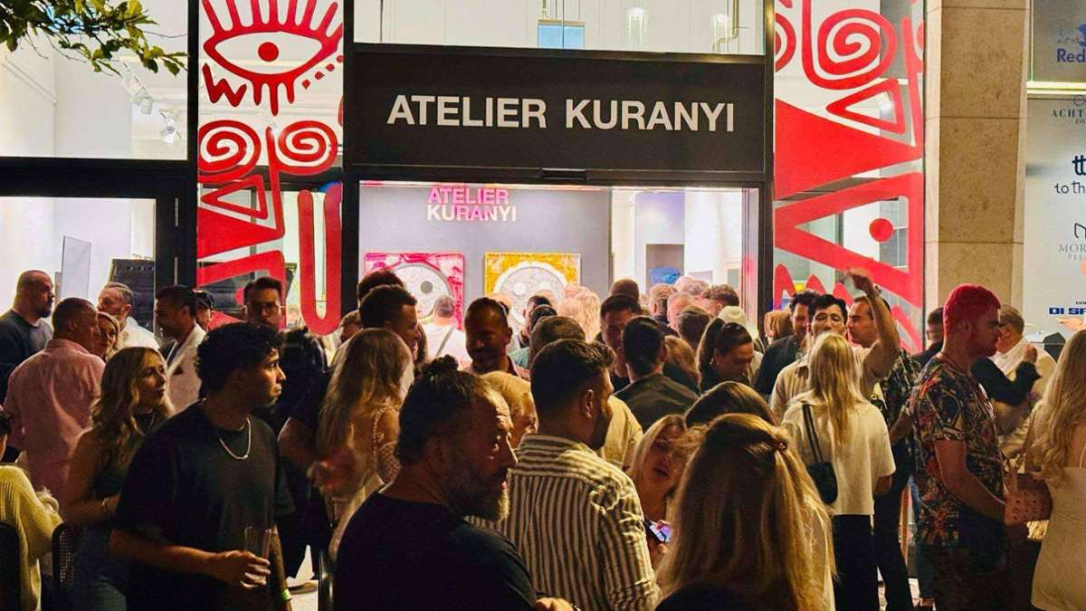 Eröffnung des Pop-up-Ateliers im DoQu: Fulminant feiert Romulo Kurányi mit 600 Gästen sein Comeback in Stuttgart