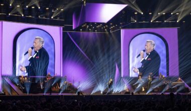 Roland Kaiser in der Schleyerhalle: Bombastische Show – mit einem besonders emotionalen Höhepunkt