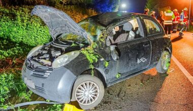 Unfall in Leinfelden-Echterdingen: Auto fährt in Böschung – vier Personen teils schwer verletzt - Kreis