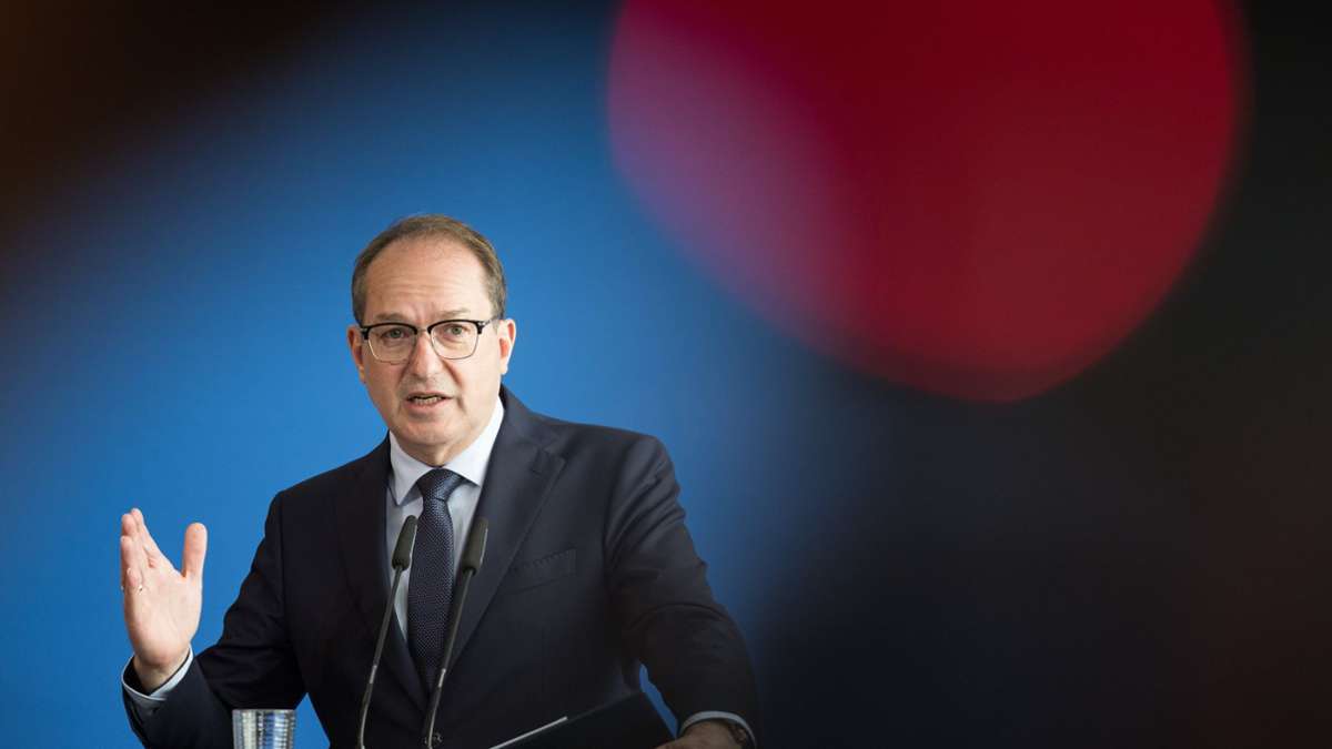 Mannheim: Dobrindt bei Gedenkfeier für getöteten Polizisten Rouven Laur dabei
