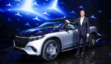 Folge von US-Zöllen für Stuttgarter Autobauer: Mercedes will Abbau von Arbeitsplätzen beschleunigen